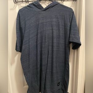 Dark blue underarmour short sleeve hoodie